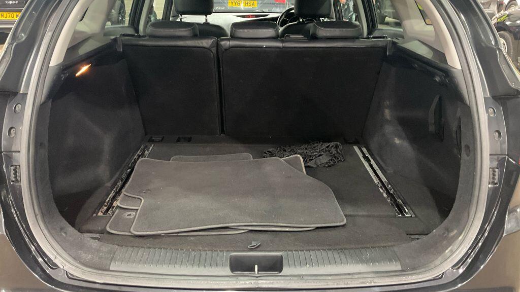 Used Kia Ceed 2014 for sale - 76549805: Photo 7