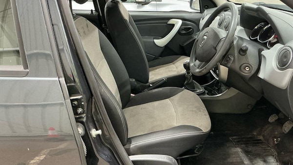 Used Dacia Duster 2015 for sale - 76259420: Photo 11