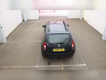 Used Dacia Duster 2015 for sale - 76259420: Photo 2