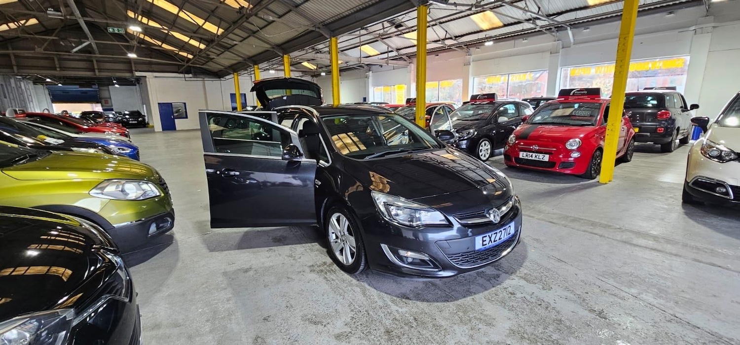 Used Vauxhall Astra 2013 for sale - 76377332: Photo 3