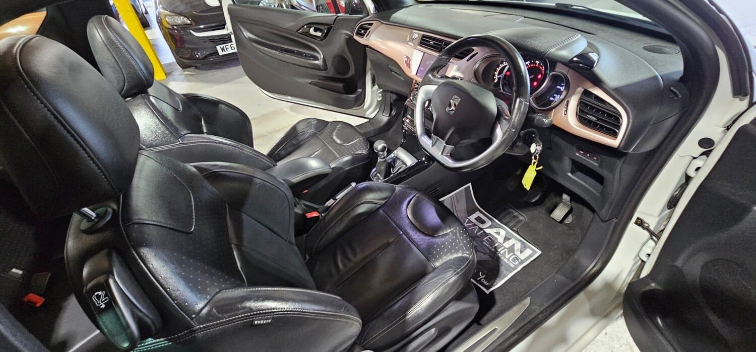 Used DS Automobiles DS 3 Cabrio 2016 for sale - 76327258: Photo 43