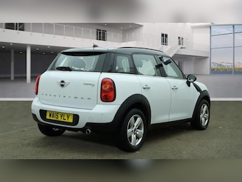 Used MINI Countryman 2015 for sale - 75977310: Photo