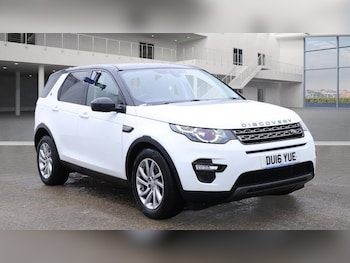 Used Land Rover Discovery Sport 2016 for sale - 76771657: Photo
