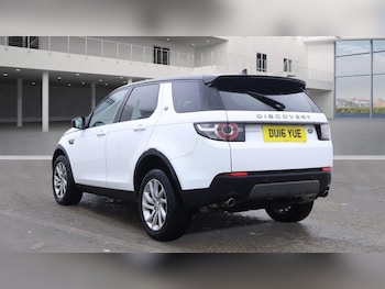 Used Land Rover Discovery Sport 2016 for sale - 76771657: Photo
