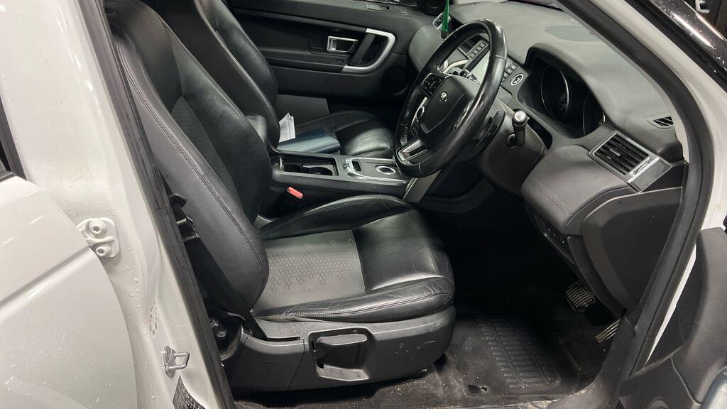 Used Land Rover Discovery Sport 2016 for sale - 76771657: Photo 9
