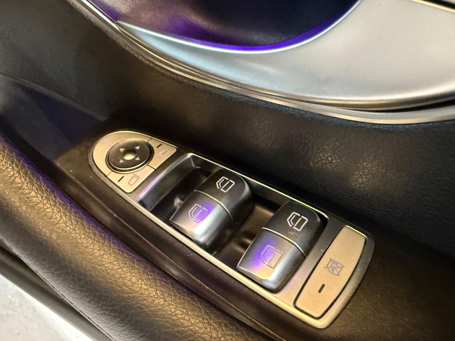 Used Mercedes-Benz E Class 2016 for sale - 76259867: Photo 17