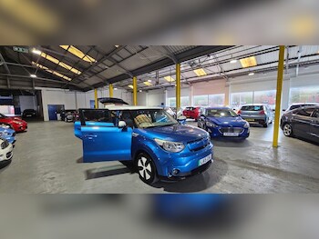 (15) - 27kWh EV Auto 5dr