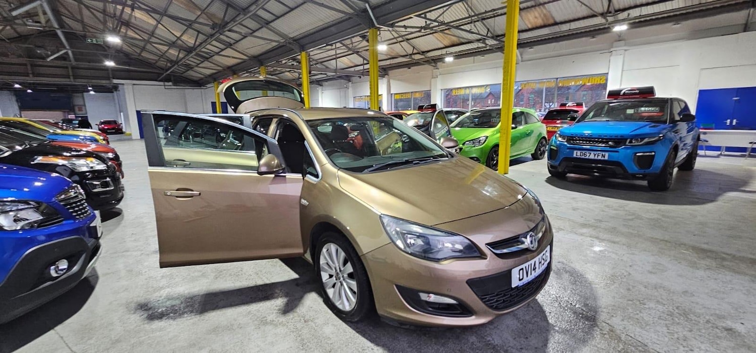 Used Vauxhall Astra 2014 for sale - 76499926: Photo 2