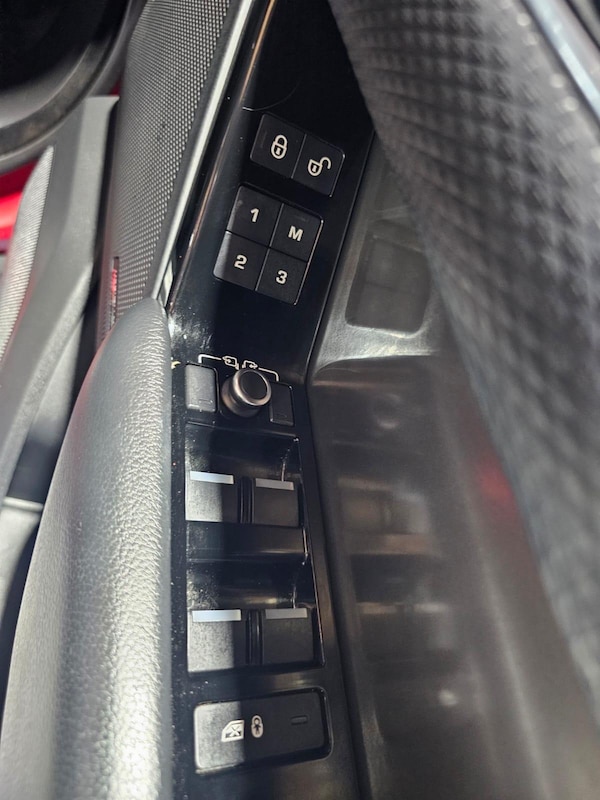Used Land Rover Range Rover Velar 2018 for sale - 76294553: Photo 30