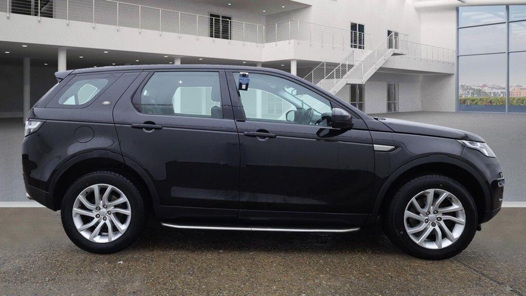 Used Land Rover Discovery Sport 2016 for sale - 77238306: Photo 11