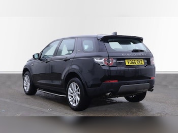 Used Land Rover Discovery Sport 2016 for sale - 77238306: Photo
