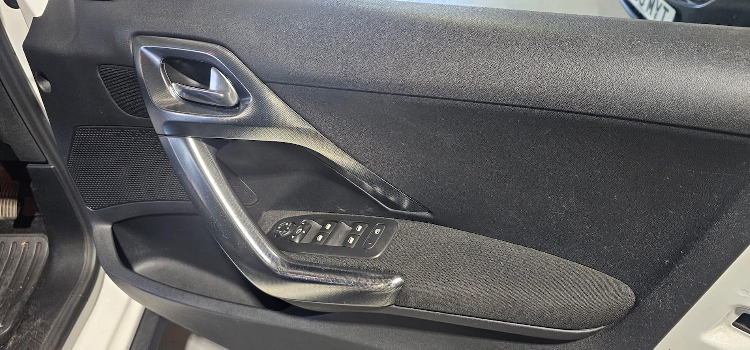 Used Peugeot 2008 2016 for sale - 76167328: Photo 15