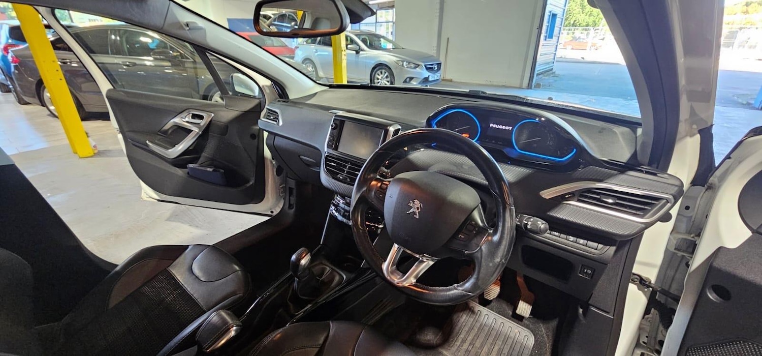Used Peugeot 2008 2016 for sale - 76167328: Photo 21