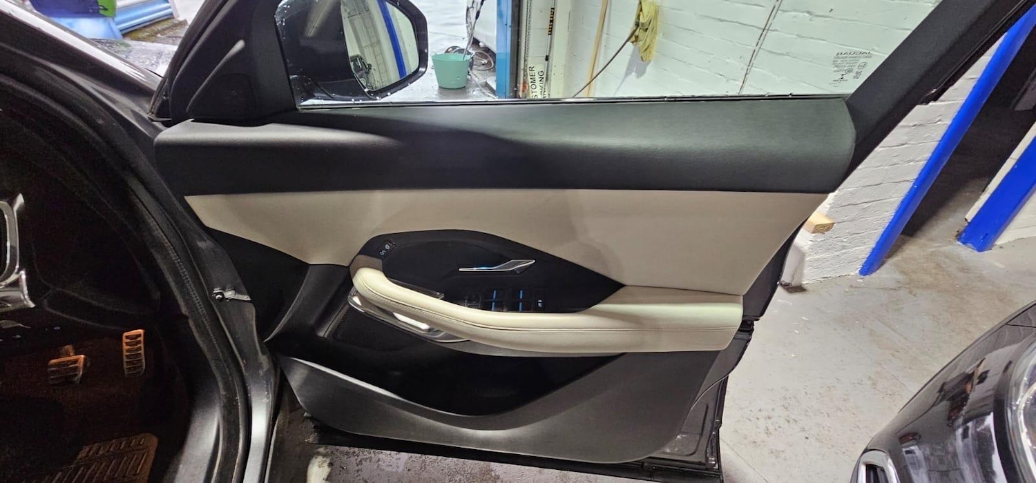 Used Jaguar E-Pace 2018 for sale - 76377276: Photo 13