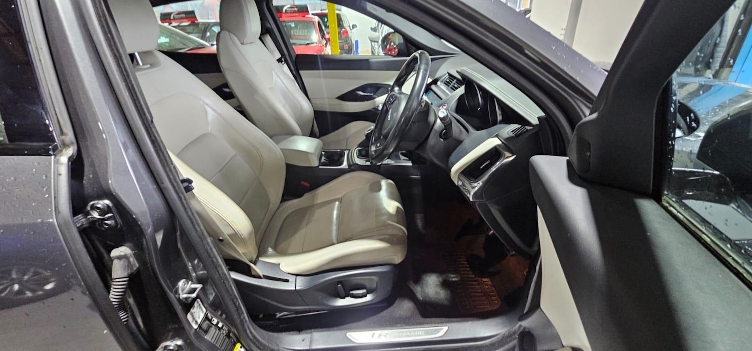 Used Jaguar E-Pace 2018 for sale - 76377276: Photo 19