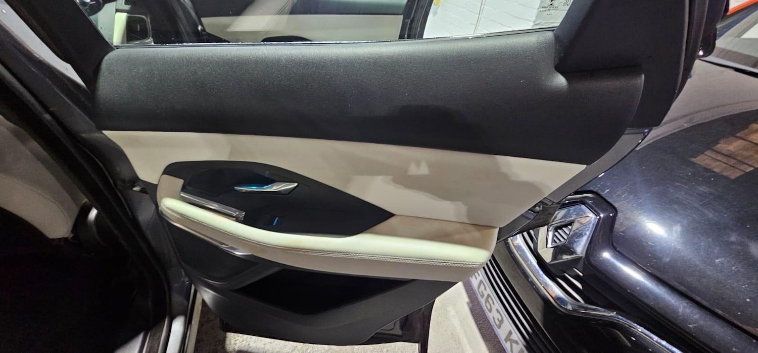 Used Jaguar E-Pace 2018 for sale - 76377276: Photo 27