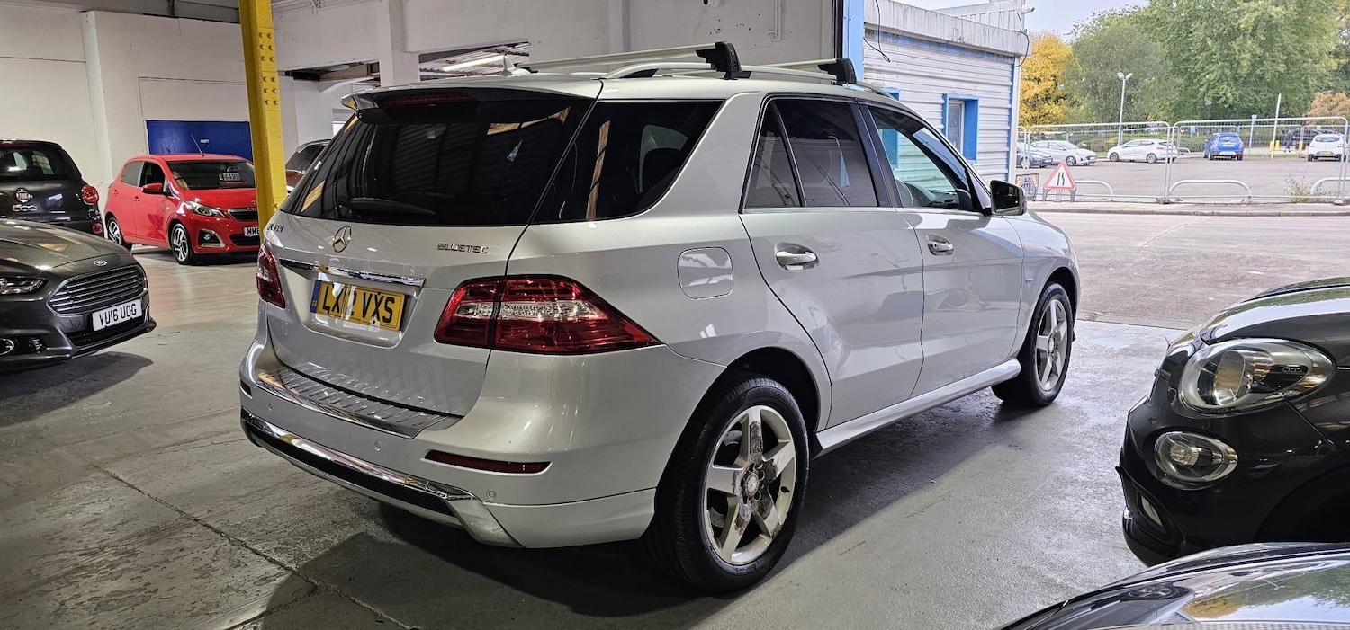 Used Mercedes-Benz M Class 2012 for sale - 76349231: Photo 11