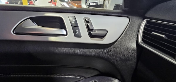 Used Mercedes-Benz M Class 2012 for sale - 76349231: Photo 17