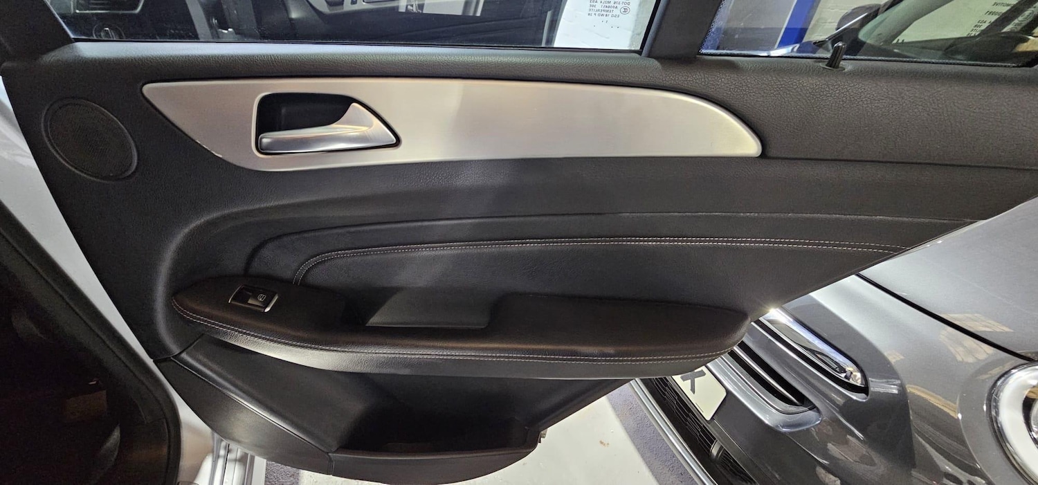 Used Mercedes-Benz M Class 2012 for sale - 76349231: Photo 18