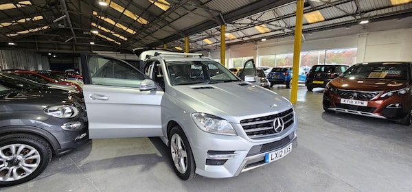 Used Mercedes-Benz M Class 2012 for sale - 76349231: Photo 1