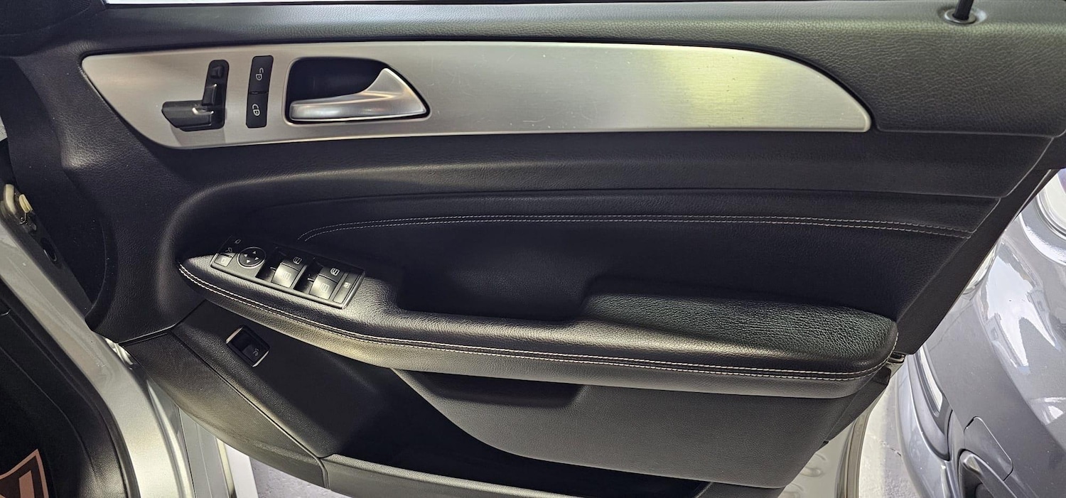 Used Mercedes-Benz M Class 2012 for sale - 76349231: Photo 20