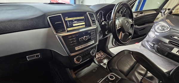 Used Mercedes-Benz M Class 2012 for sale - 76349231: Photo 27