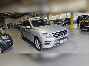 Used Mercedes-Benz M Class 2012 for sale - 76349231: Photo 2