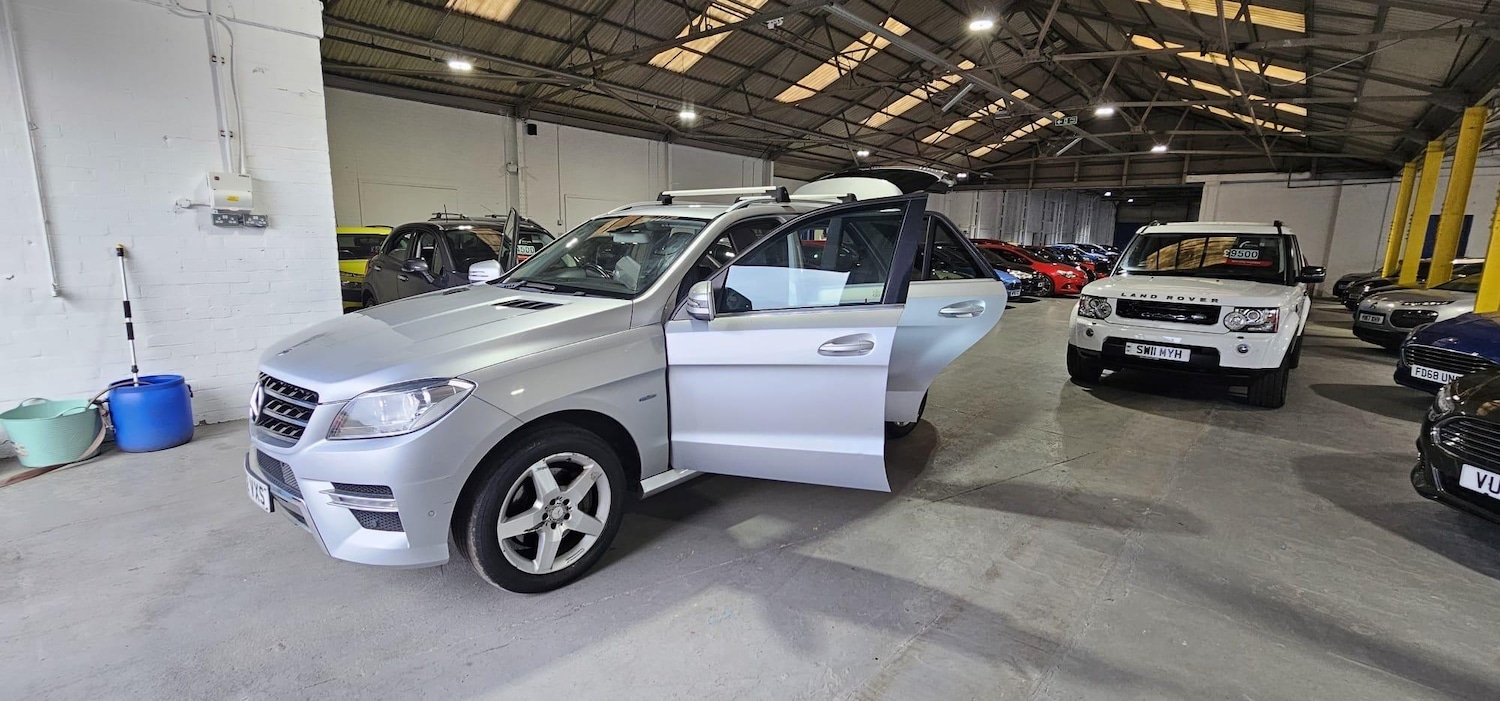 Used Mercedes-Benz M Class 2012 for sale - 76349231: Photo 6