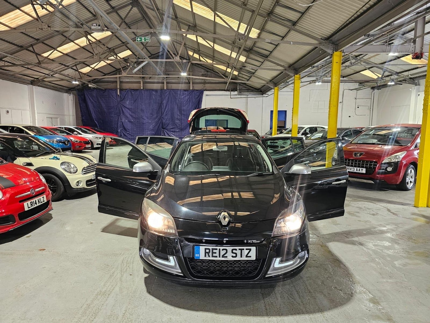 Used Renault Megane 2012 for sale - 76688851: Photo 3