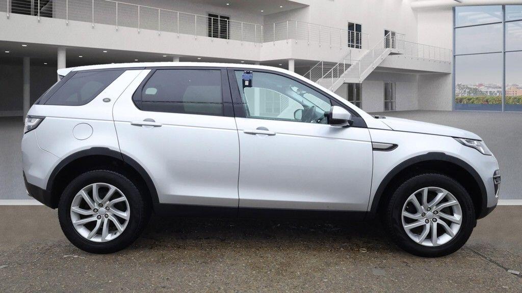 Used Land Rover Discovery Sport 2017 for sale - 77131661: Photo 5