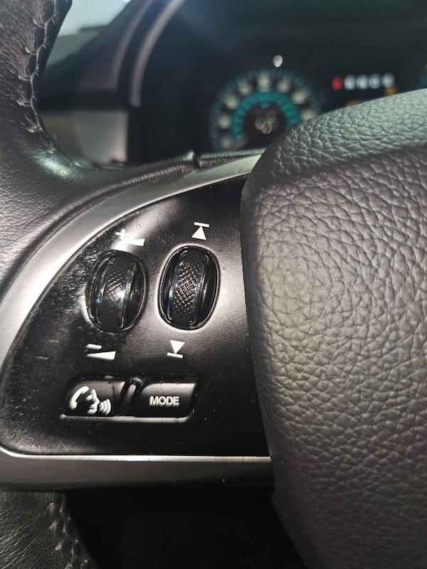 Used Jaguar XF 2013 for sale - 76179752: Photo 9