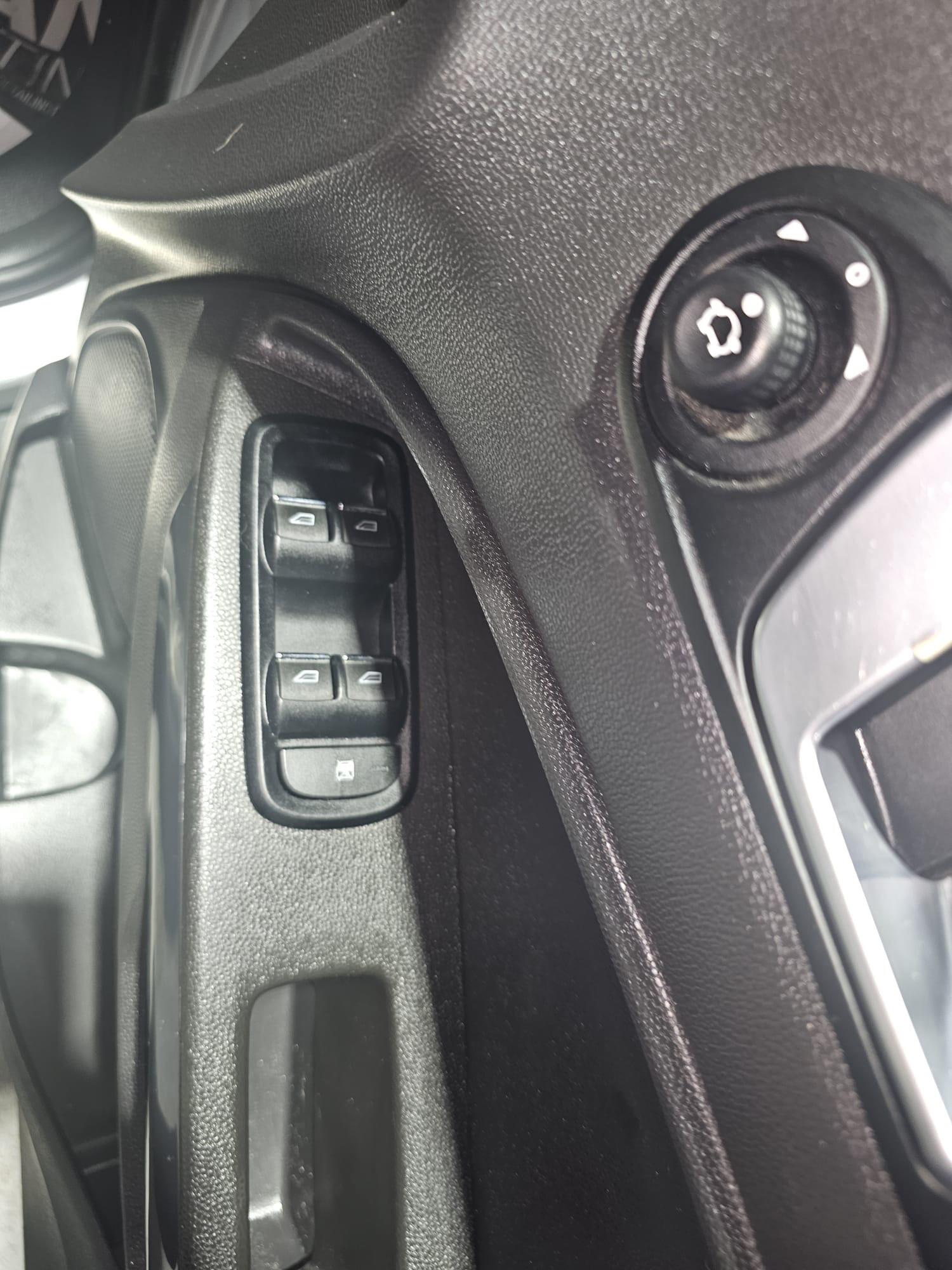 Used Ford Ecosport 2015 for sale - 76855708: Photo 9