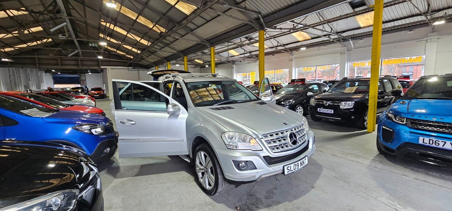 Used Mercedes-Benz M Class 2009 for sale - 76441230: Photo 3