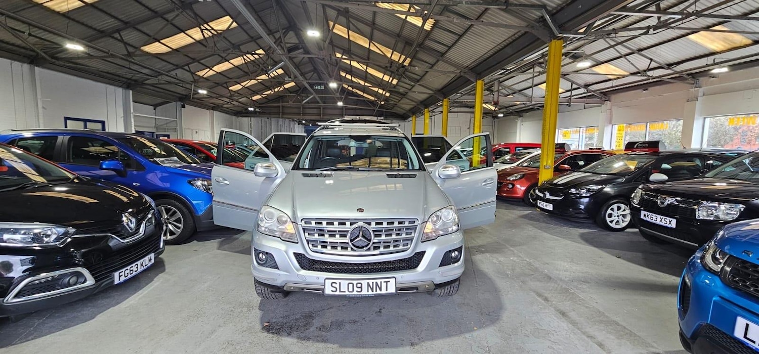 Used Mercedes-Benz M Class 2009 for sale - 76441230: Photo 5