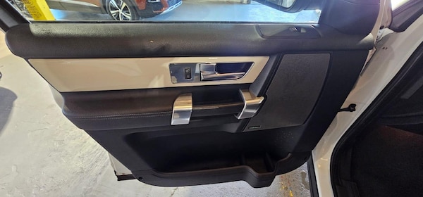 Used Land Rover Discovery 4 2011 for sale - 76013046: Photo 28