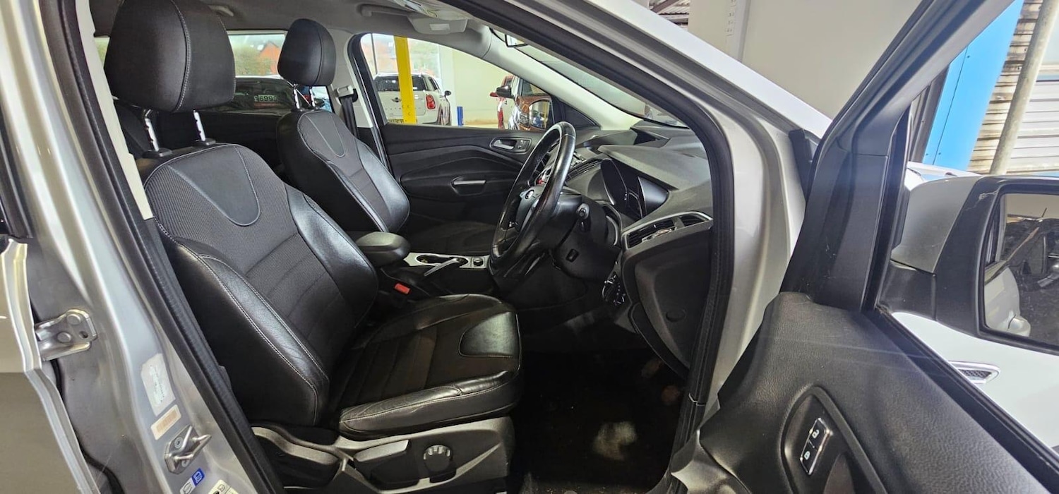 Used Ford Kuga 2015 for sale - 76990124: Photo 21