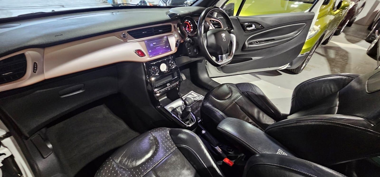 Used DS Automobiles DS 3 Cabrio 2016 for sale - 76440854: Photo 26