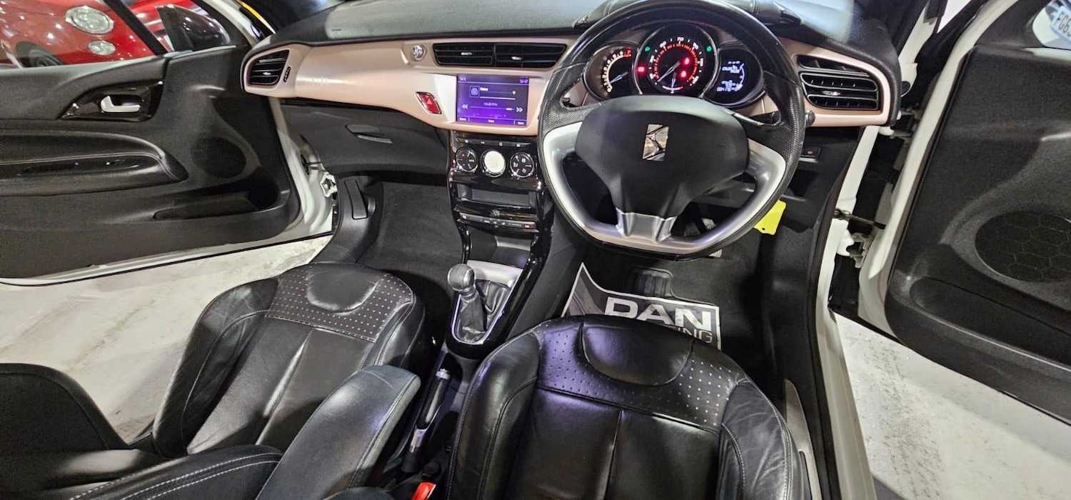 Used DS Automobiles DS 3 Cabrio 2016 for sale - 76440854: Photo 28