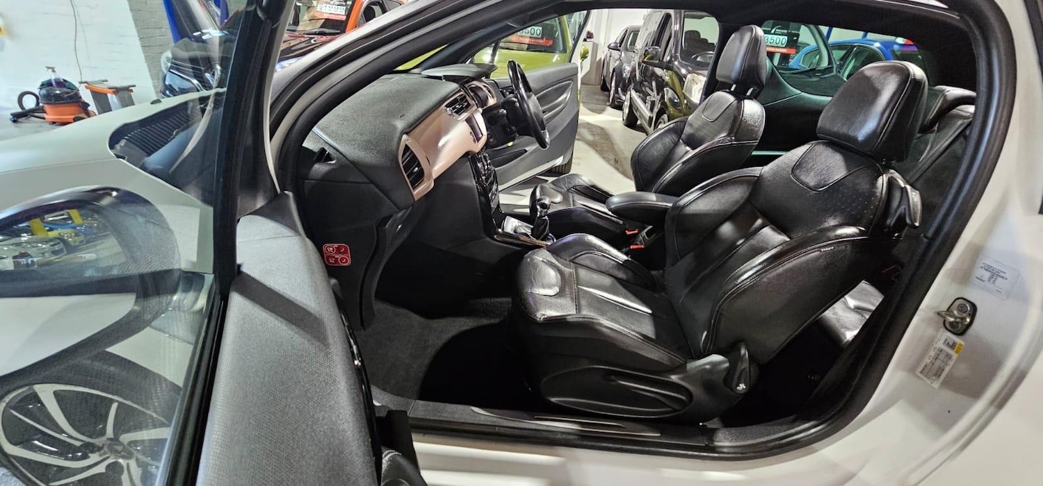 Used DS Automobiles DS 3 Cabrio 2016 for sale - 76440854: Photo 38