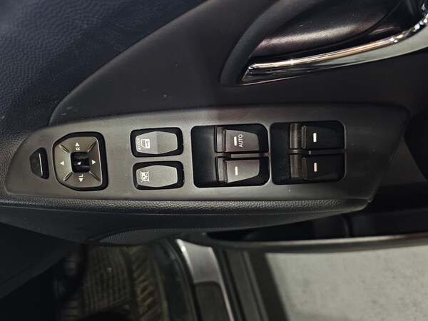 Used Hyundai Ix35 2012 for sale - 76024473: Photo 9