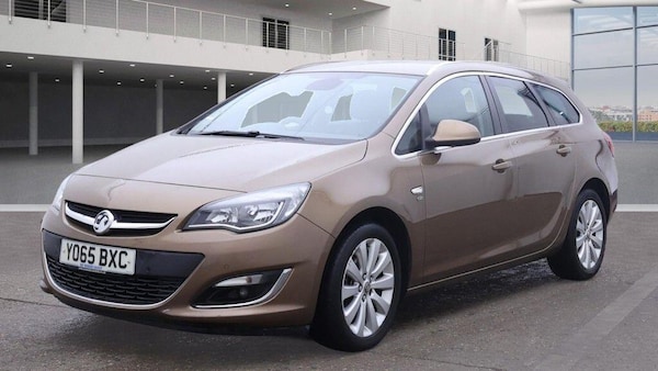 Used Vauxhall Astra 2016 for sale - 76260318: Photo 2