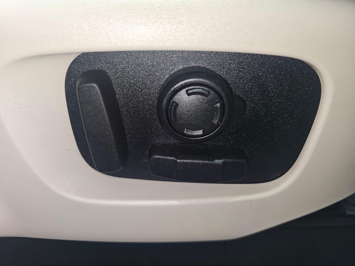 Used Land Rover Discovery 2017 for sale - 76772003: Photo 17