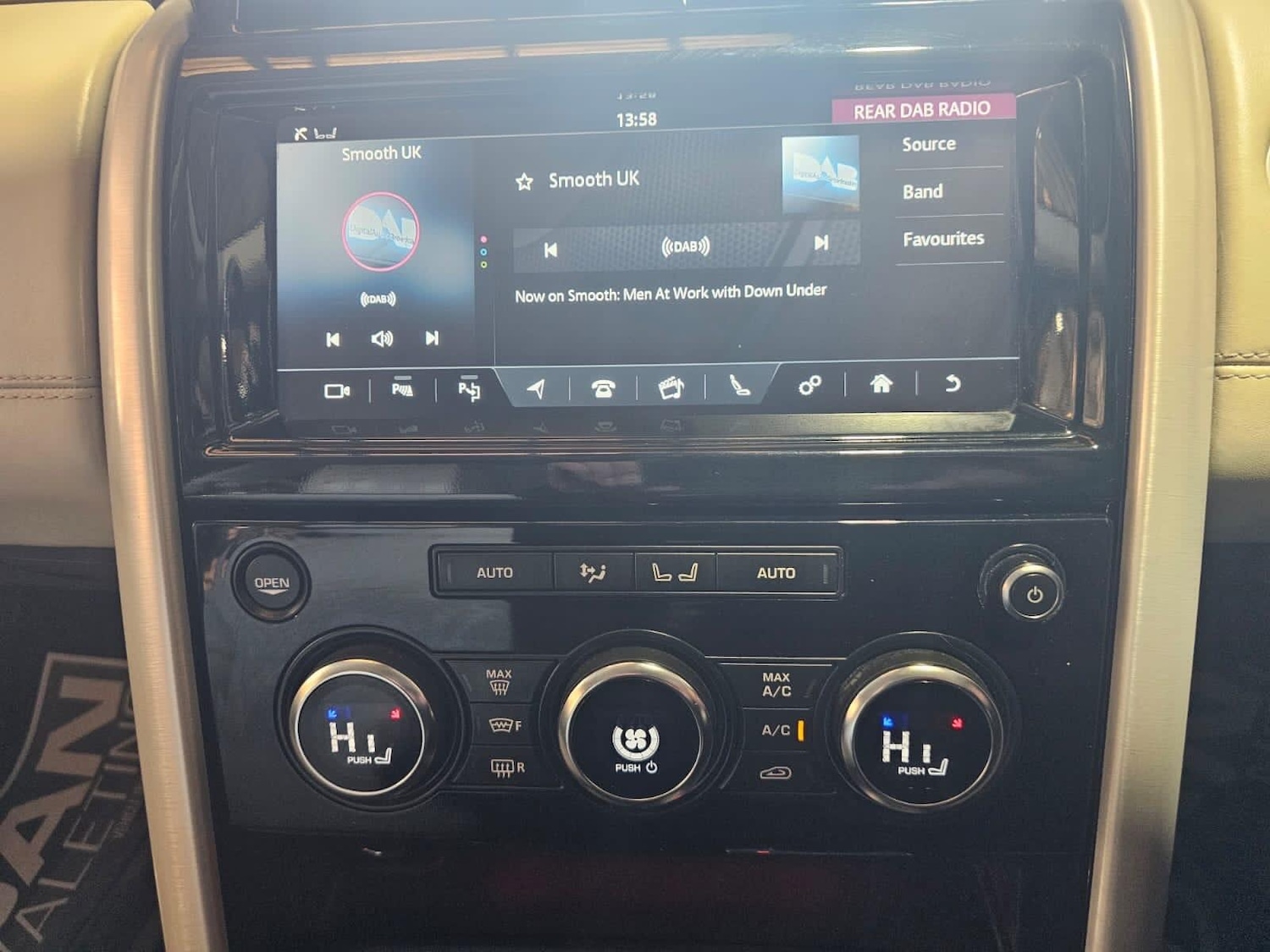 Used Land Rover Discovery 2017 for sale - 76772003: Photo 32