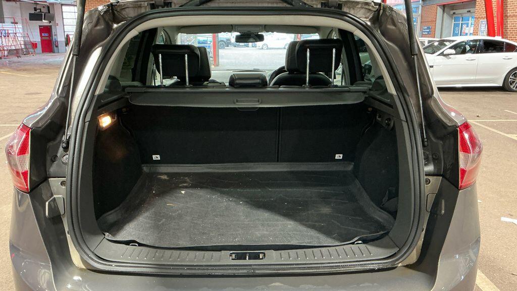 Used Ford Kuga 2012 for sale - 77358582: Photo 7