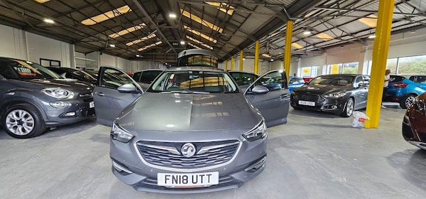 Used Vauxhall Insignia 2018 for sale - 76307228: Photo 2