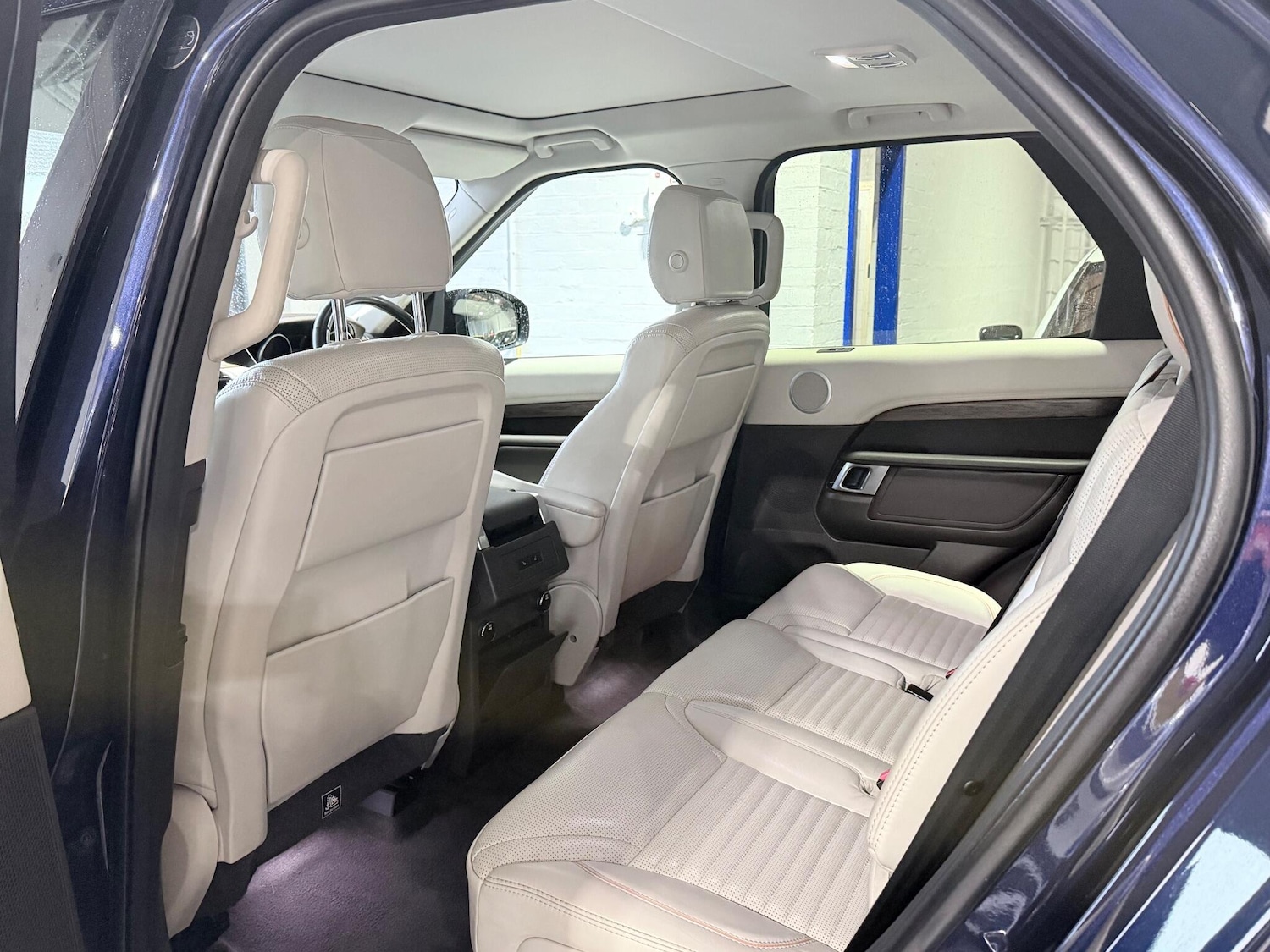 Used Land Rover Discovery 2017 for sale - 77238347: Photo 12