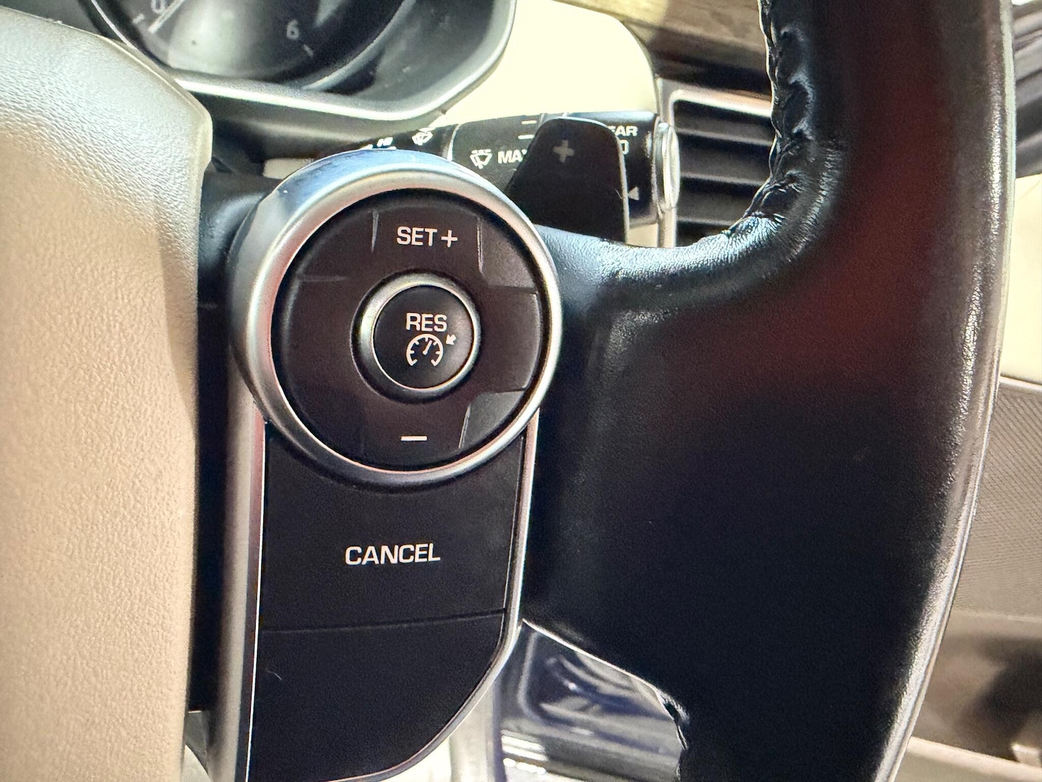 Used Land Rover Discovery 2017 for sale - 77238347: Photo 17