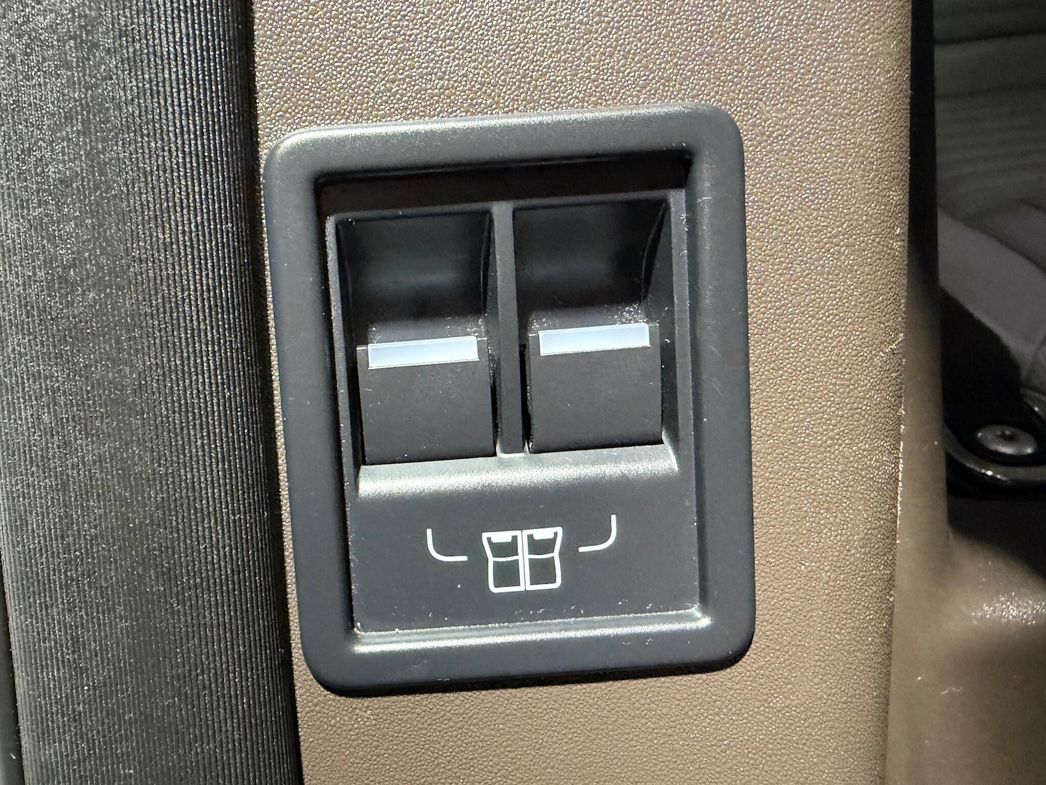 Used Land Rover Discovery 2017 for sale - 77238347: Photo 23