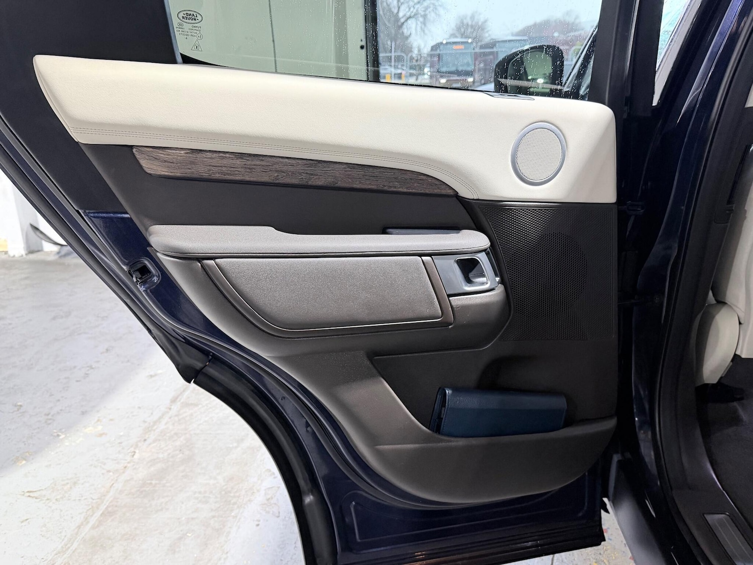 Used Land Rover Discovery 2017 for sale - 77238347: Photo 29