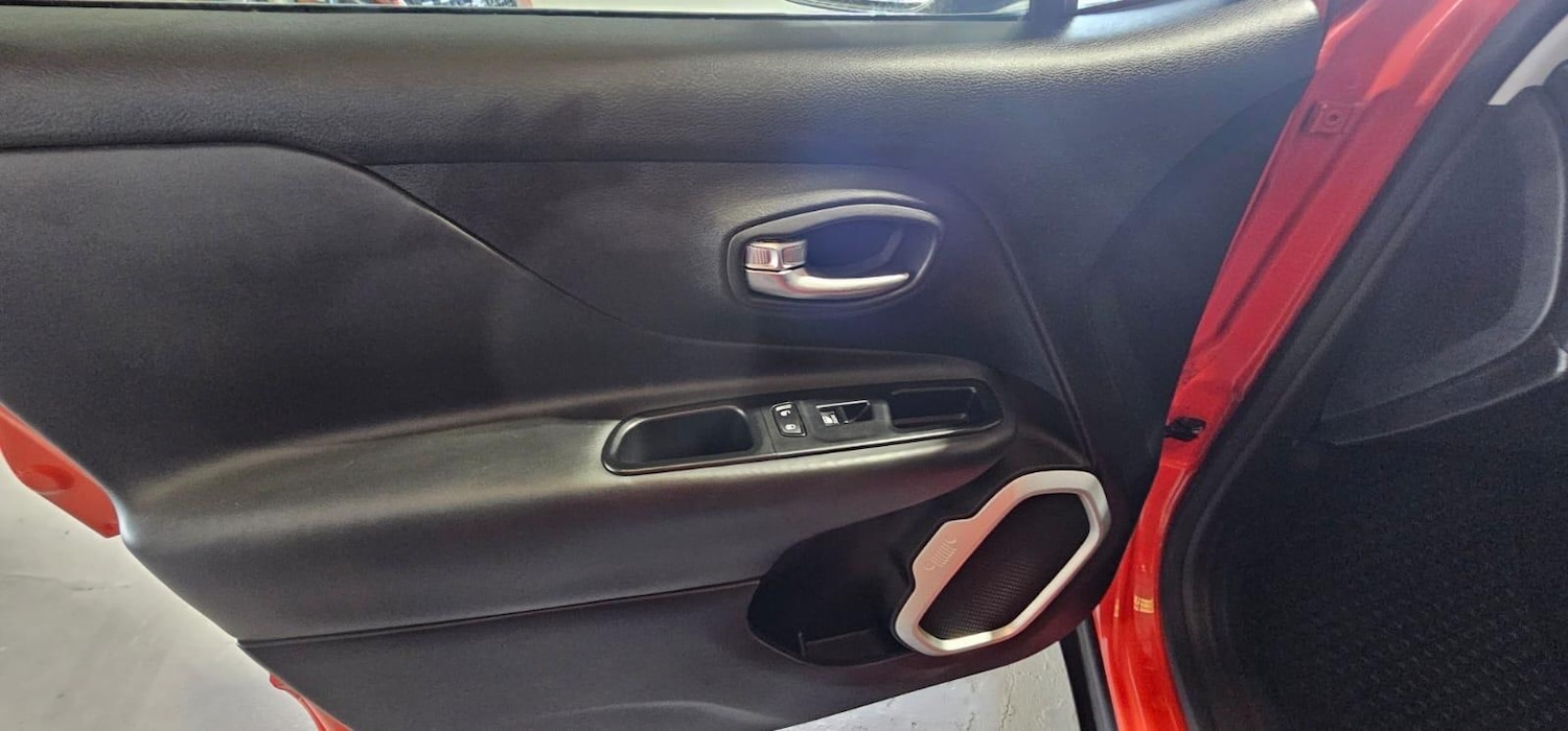 Used Jeep Renegade 2015 for sale - 76537884: Photo 14